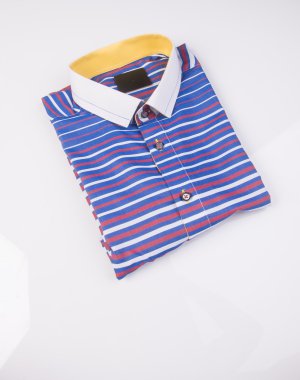 gömlek. bir arka plan üzerinde erkek gömlek