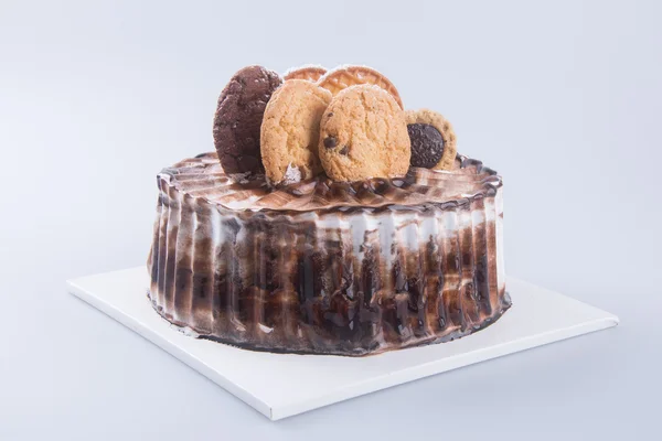Kek. Çikolatalı dondurma pasta arka plan üzerinde — Stok fotoğraf