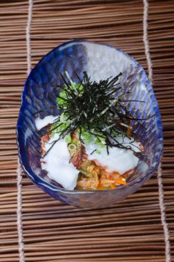 Japon mutfağı. sashimi arka planda