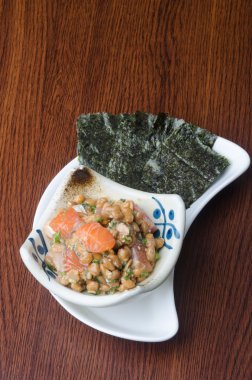 arka planda Japon natto