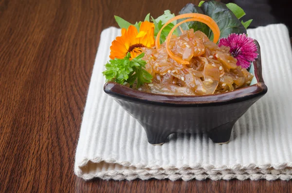 Bucătărie japoneză. mâncare japoneză pe fundal — Fotografie, imagine de stoc