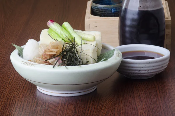 Japanische Küche. Tofu auf dem Hintergrund — Stockfoto