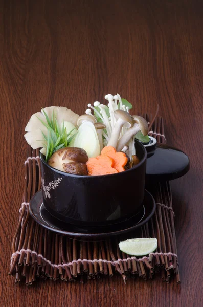 Japon mutfağı. arka planda çorbası