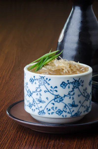 Japanische Küche. Suppe auf dem Hintergrund — Stockfoto