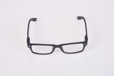 gözlükleri. arka planda gözüne gözlük