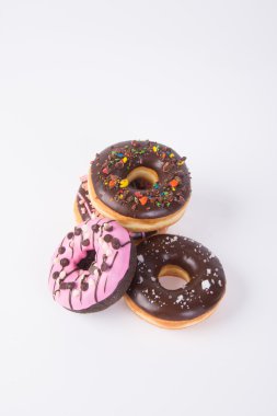 bir arka plan üzerinde çeşitli börekler çörekler