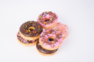 bir arka plan üzerinde çeşitli börekler çörekler