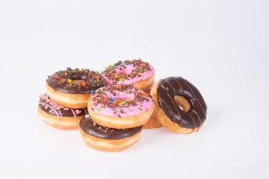 bir arka plan üzerinde çeşitli börekler çörekler