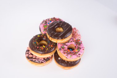 bir arka plan üzerinde çeşitli börekler çörekler