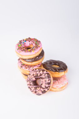 bir arka plan üzerinde çeşitli börekler çörekler