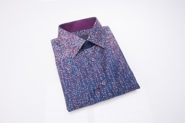 gömlek. bir arka plan üzerinde katlanmış erkek gömlek