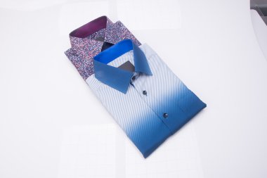 gömlek. bir arka plan üzerinde katlanmış erkek gömlek