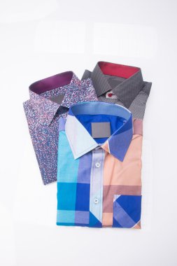 gömlek. bir arka plan üzerinde katlanmış erkek gömlek