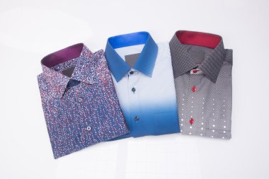 gömlek. bir arka plan üzerinde katlanmış erkek gömlek