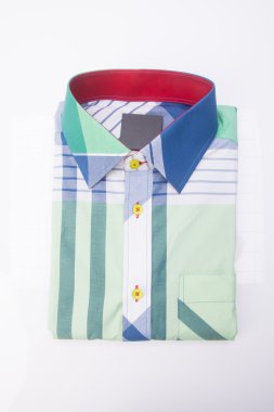 gömlek. bir arka plan üzerinde katlanmış erkek gömlek