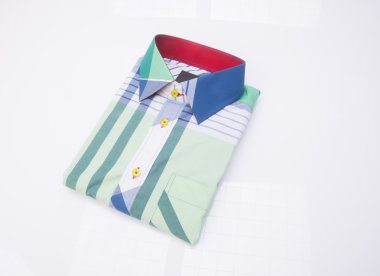 gömlek. bir arka plan üzerinde katlanmış erkek gömlek