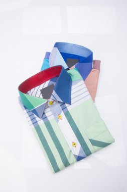 gömlek. bir arka plan üzerinde katlanmış erkek gömlek