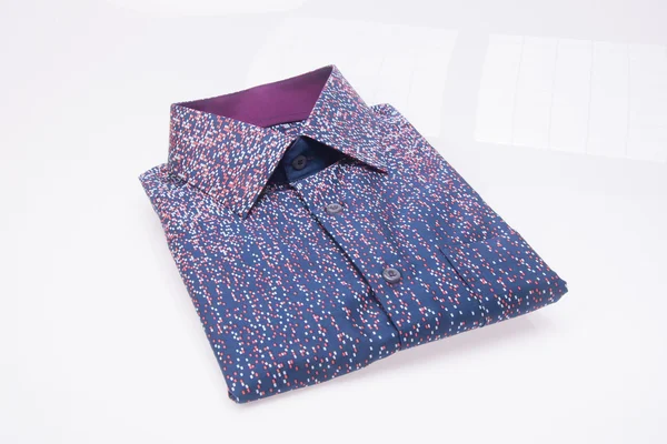 gömlek. bir arka plan üzerinde katlanmış erkek gömlek