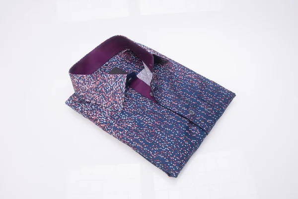 gömlek. bir arka plan üzerinde katlanmış erkek gömlek