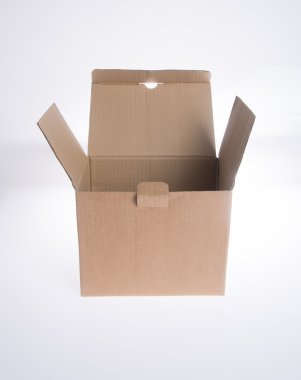 kutu. arka planda karton kutu