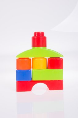 oyuncak. Arka plastik oyuncak blokları