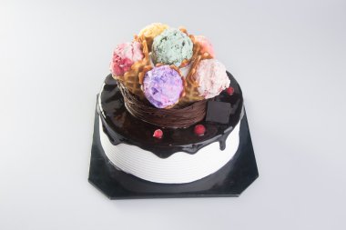 kek. arka planda Pastalar