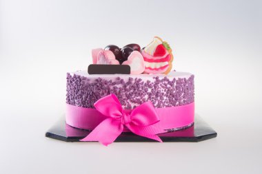 kek. arka planda Pastalar