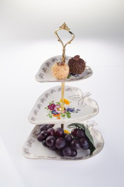 tepsi. üç katmanlı bir arka plan üzerinde servis tepsisi.