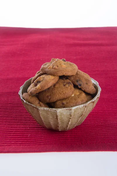 Choklad chips cookies på bakgrund — 图库照片