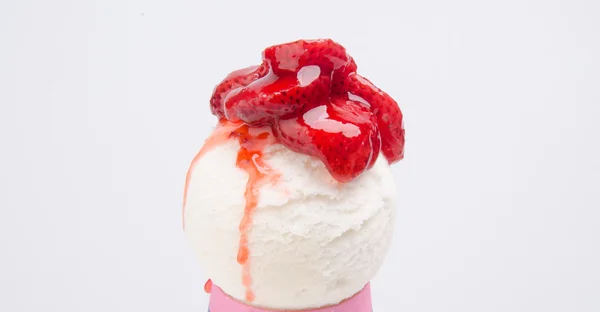 Ice cream with strawberry toppings — Stock Photo, Image