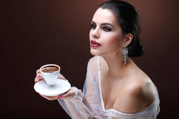 Menina com café — Fotografia de Stock