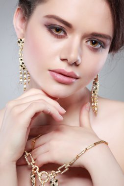 güzel yeşil gözlü kadın