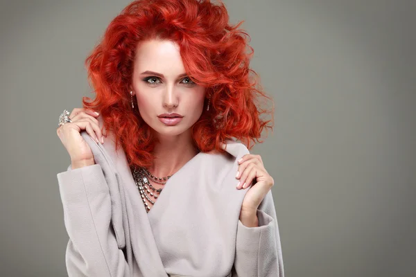 Redhead woman in grey overcoat — Stock Photo, Image