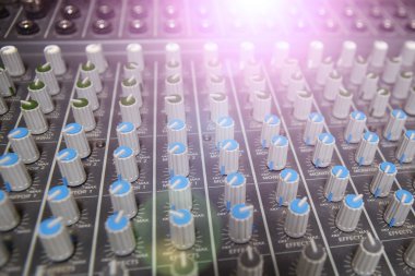 ses karıştırıcı kontrol düğmeleri cihazı