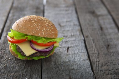 Burger hamburger çizburger tablo ahşap üzerine