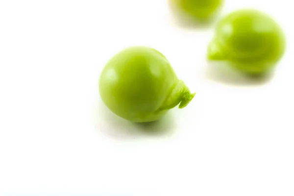 Fresh Green Peas Isolated on White — Stock Photo, Image