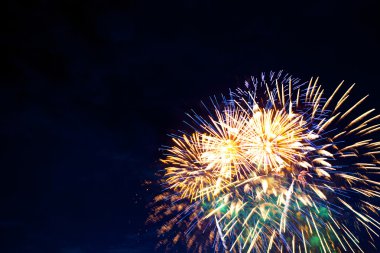 4 Temmuz havai fişek üzerinde havai fişek. 