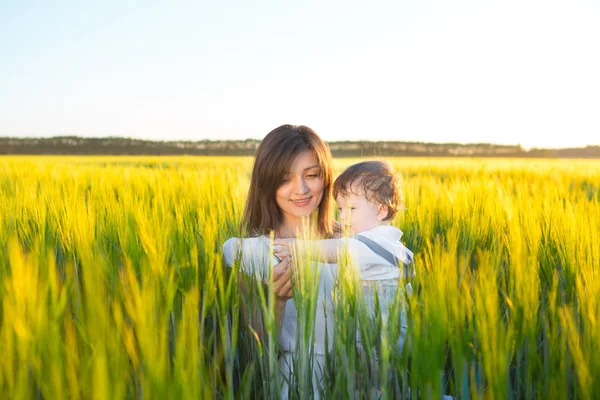 Retrato de mãe e bebê — Fotografia de Stock