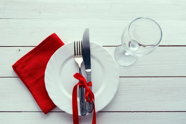 Kés, Villa, étel, fából készült asztal fölé — Stock Fotó