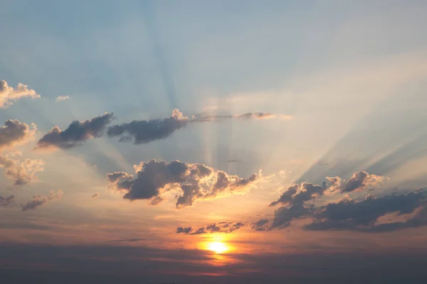 Schöner Strukturierter Himmel Mit Wolken Bei Sonnenuntergang Natur — Stockfoto