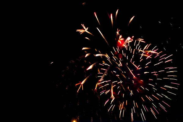 Красивые Фейерверки Новый Год День Независимости Другой Праздник Фоне Темного — стоковое фото