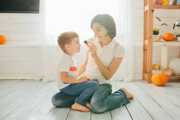 Mom Her Son Play Halloween Room Happy Halloween Concept — Stock Photo, Image