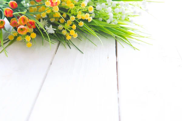 Wild Flowers Bouquet White Wooden — Stock Photo, Image