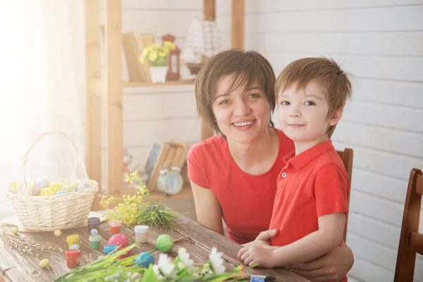 Mother Son Paint Eggs Family Sitting Kitchen Preparing Easter Happy — Stock Photo, Image