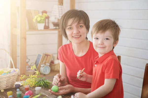 Happy Family Mom Children Son Paint Easter Eggs Colors Preparation — Stock Photo, Image