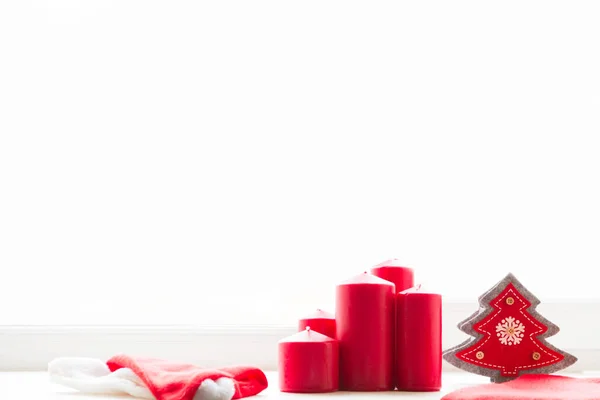 Красные Рождественские Свечи Украшения Окна — стоковое фото