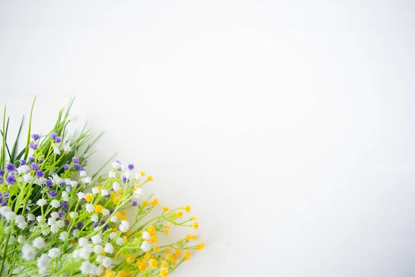 Flores Silvestres Sobre Viejo Fondo Madera — Foto de Stock