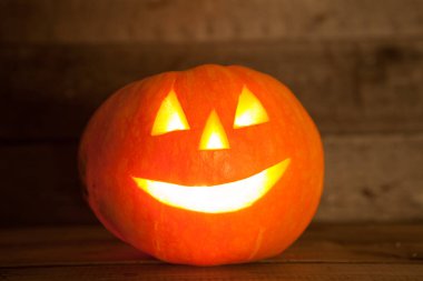 Arka planda Jack O Lantern, kapat