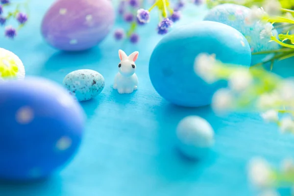 Easter Eggs Blue Wooden Table Eggs Flowers Toy Easter Bunny — Stock Photo, Image