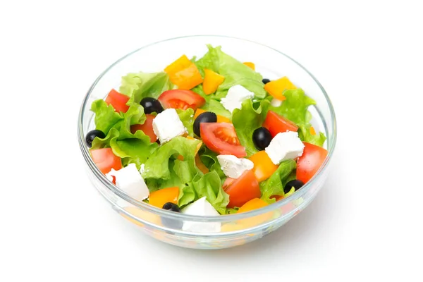 Griekse Salade Een Glazen Schaal Geïsoleerd Een Witte Achtergrond — Stockfoto